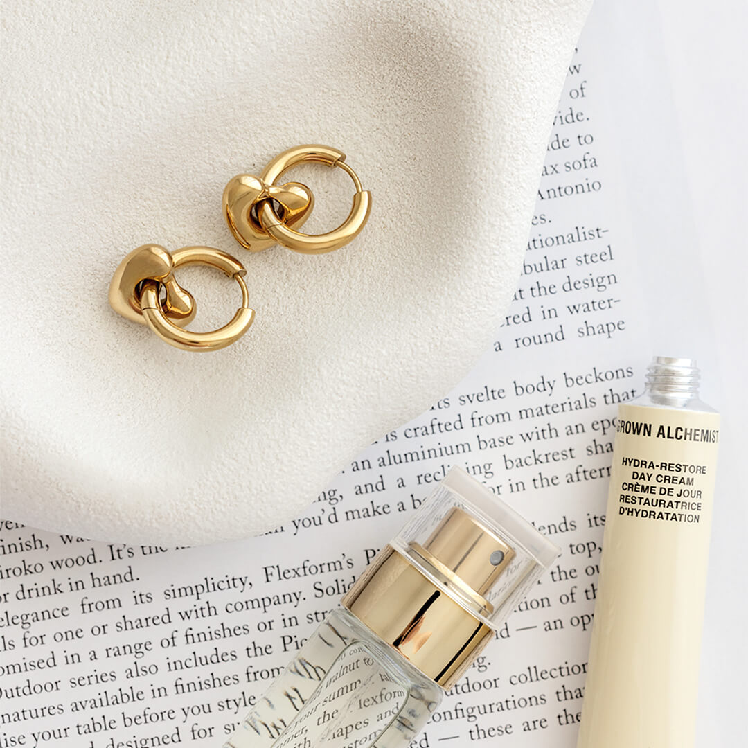 Juliette Huggie Earrings - Gold