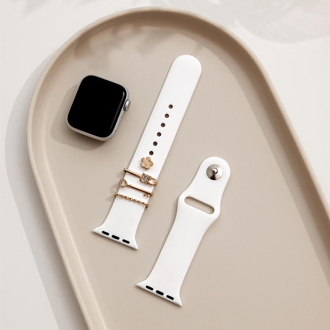Lock & Key Apple Watch Bar & Charm Set - Gold - Styled
