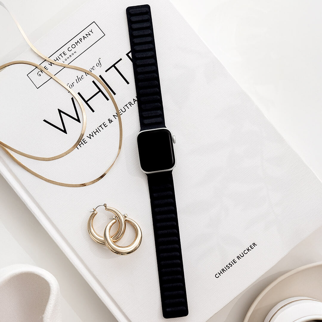 Mumbai Magnetic Link Apple Watch Band - Black - Styled
