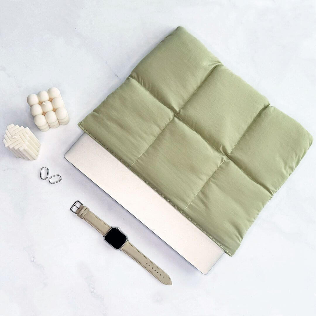 Frankie Puffy Laptop Sleeve - Pistachio