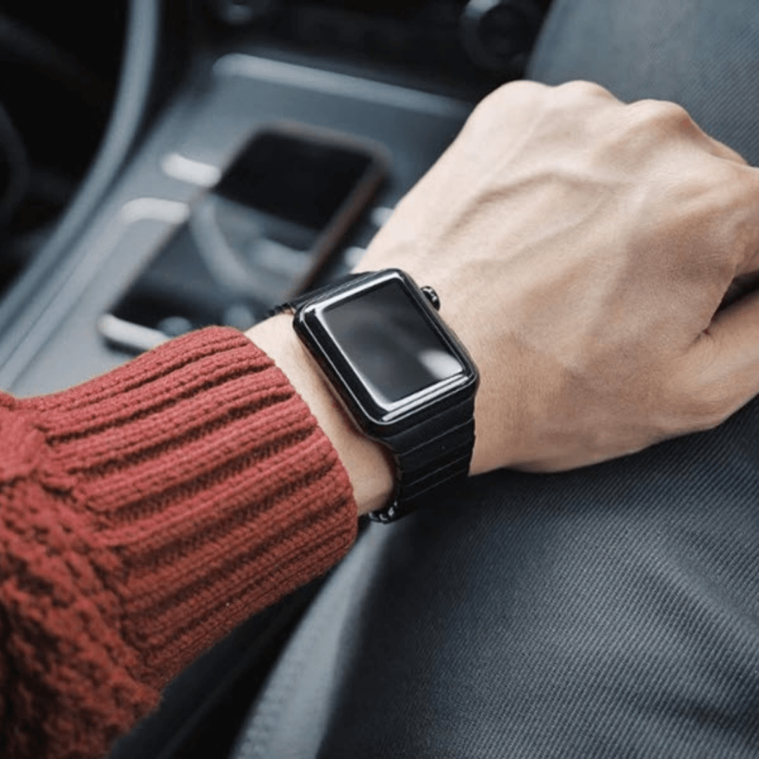 Apple Watch Series 6 40mm Or 32Go Bracelet Sport Noir Reconditionnée |  SMAAART